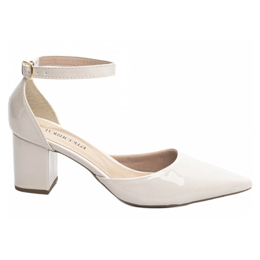 Scarpin em Verniz Off White com Fivela de Ajuste