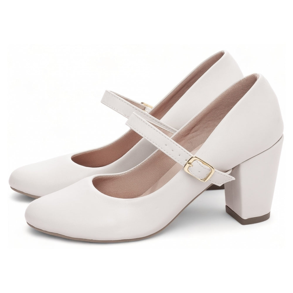 Scarpin Boneca em Napa Off White com Fivela Dourada