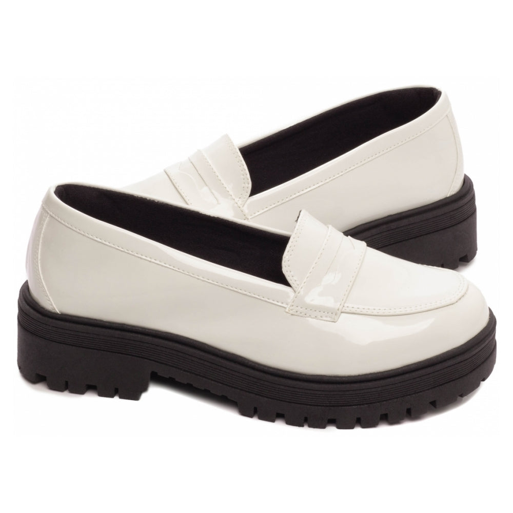 Mocassim Feminino Tratorado em Verniz Off White