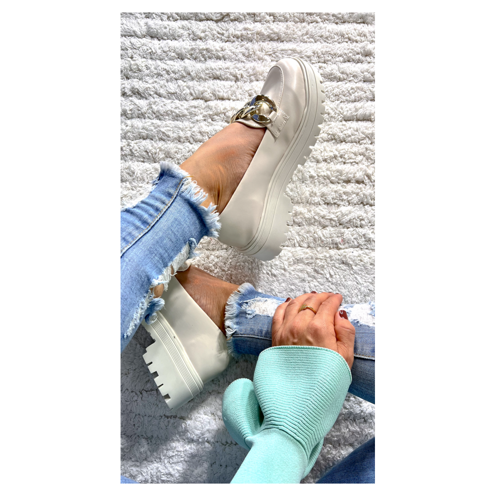 Mocassim Feminino Tratorado em Napa Off White