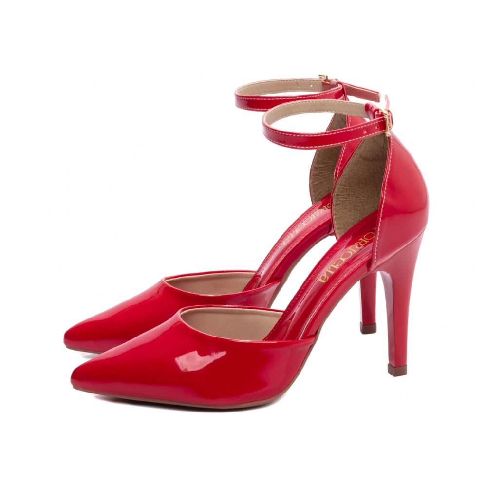 Scarpin Feminino de Salto Alto em Verniz Vermelho com Detalhe de Fivela Dourada