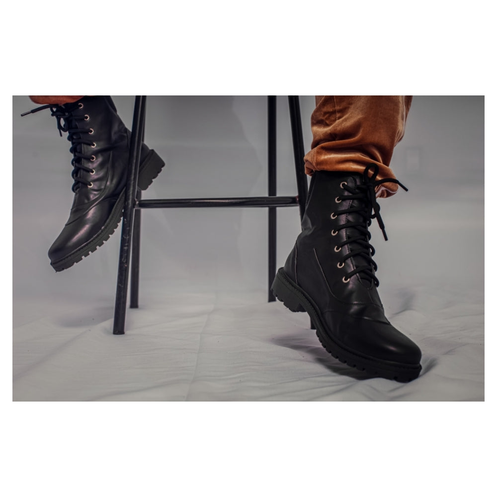 Bota Coturno Stylish Cutouts