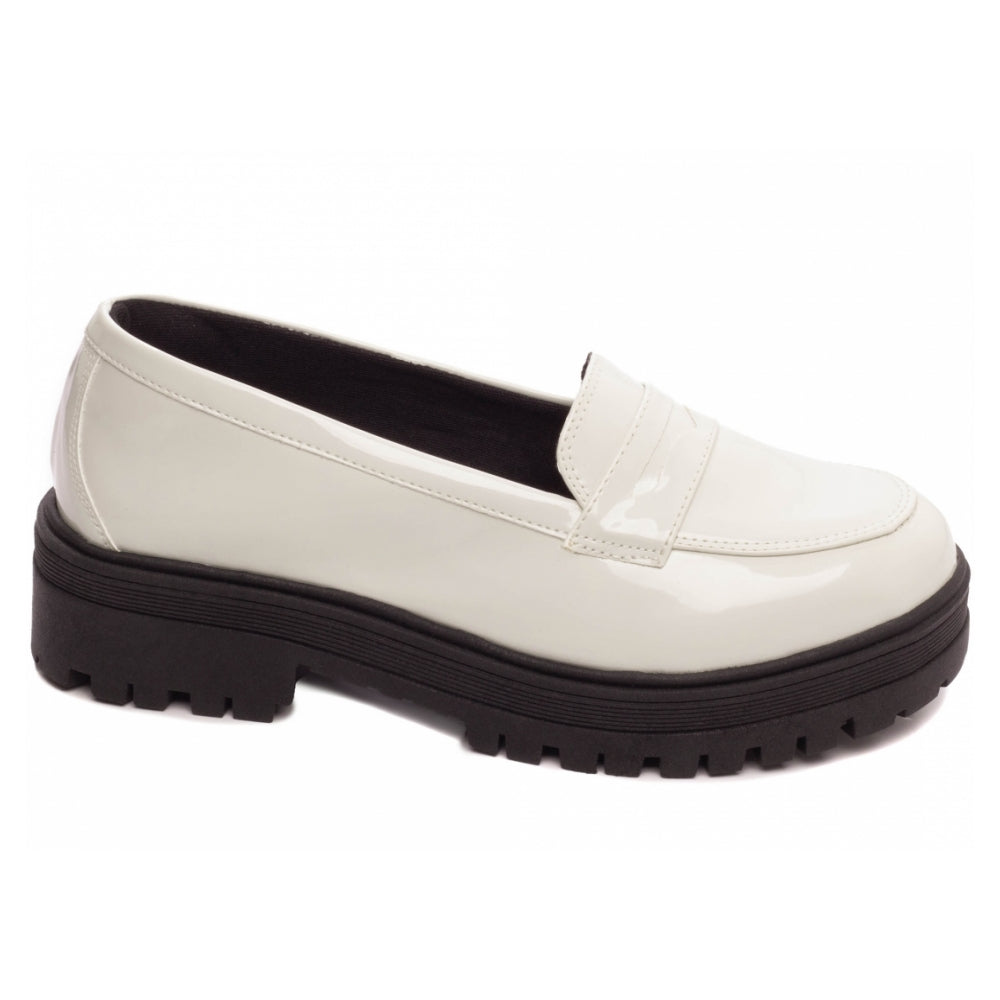 Mocassim Feminino Tratorado em Verniz Off White