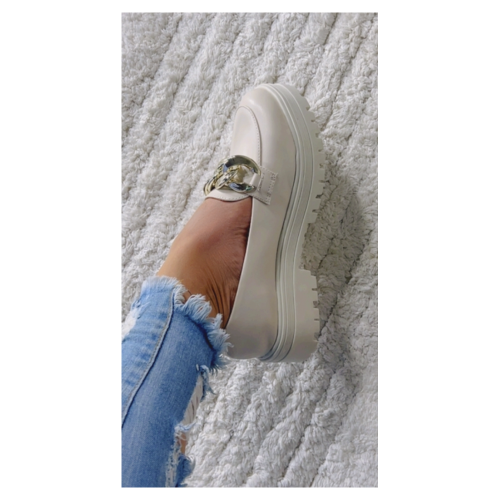 Mocassim Feminino Tratorado em Napa Off White